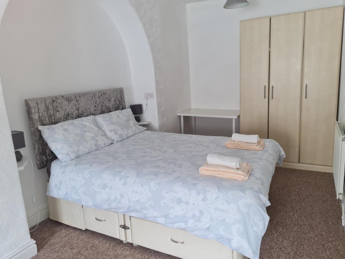 17 Bridge St, 3 Bedroom Flat Аберистуит Экстерьер фото